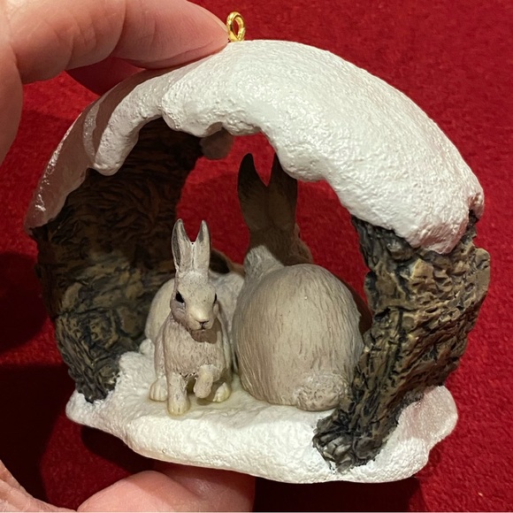 NIB rare Hallmark Keepsake “Snowshoe Rabbits in Winter” ornament - Picture 7 of 11